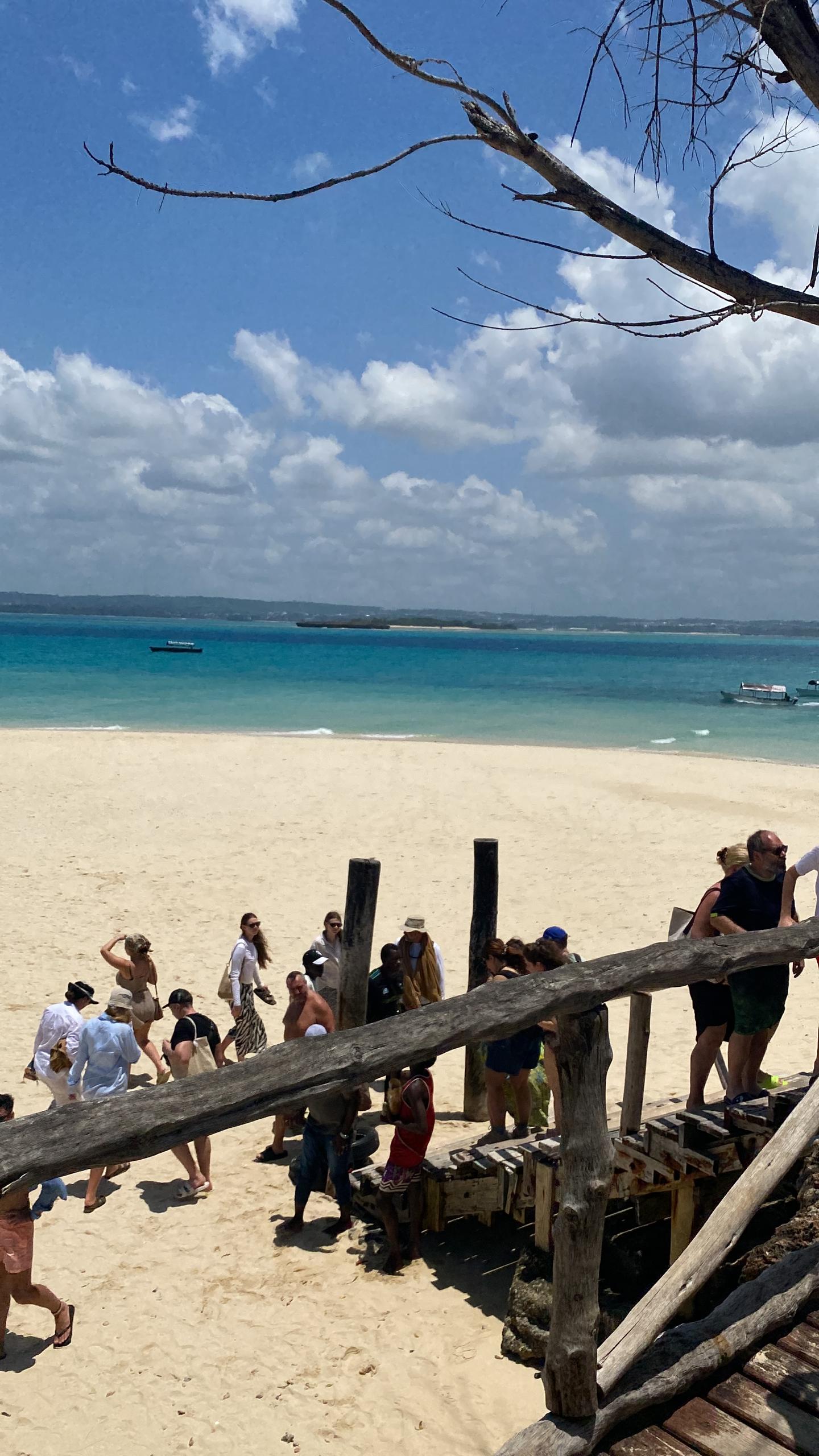 flying in Zanzibar with luxury